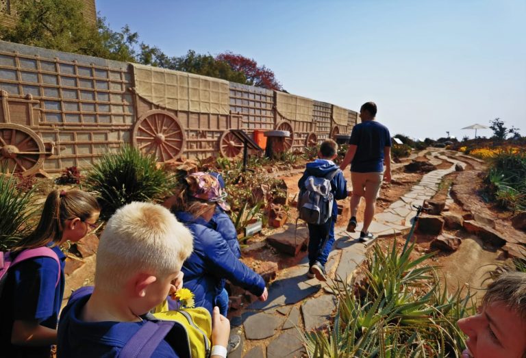 Otters: Groot Trek by Voortrekkermonument 2023 18